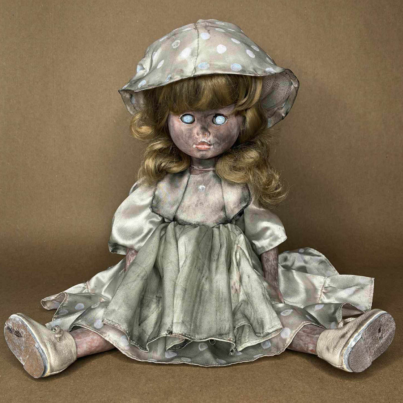 Unique commissioned Alice Chernobylite horror game doll collectible